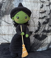 Crochet Green Spellbounding Witch